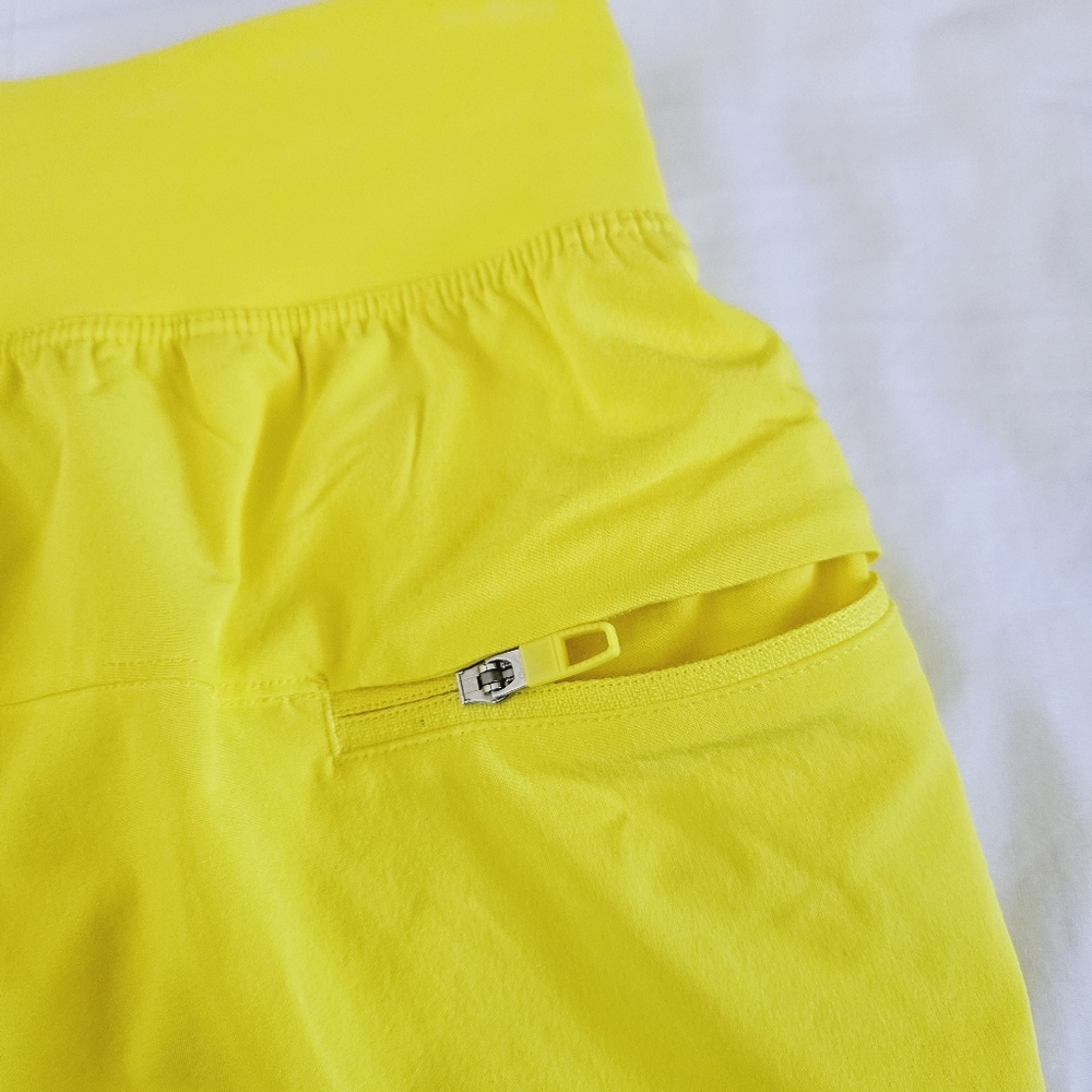 Lululemon THE Short Linerless 9” Sonic Yellow SNCY Men's Size Small - Picture 2 of 5